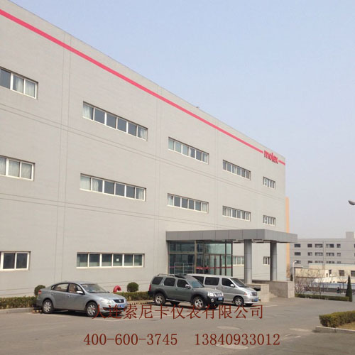 手持式超聲波流量計測量現場